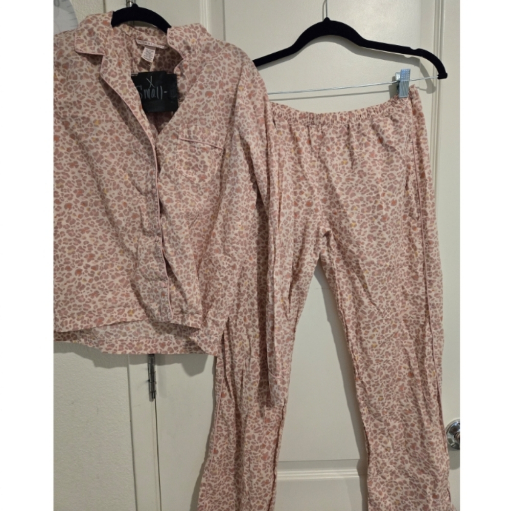 XS Victoria Secret Pink Pajamas Pink Leopord